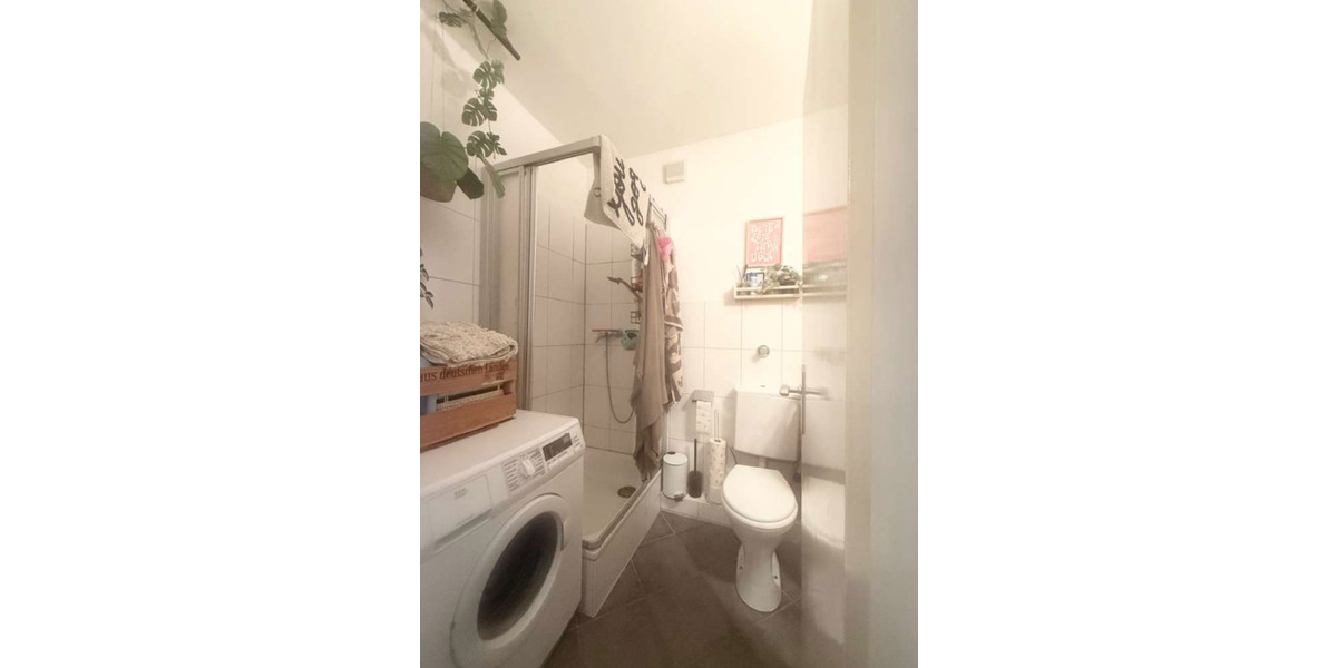 Etagenwohnung Düsseldorf Bilk - 2 Zimmer, 62 m&sup2;, 806&euro; | Angebot:25372632