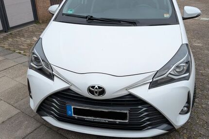 Toyota Yaris 40.000 km 13.900 &euro; Bottrop 46236