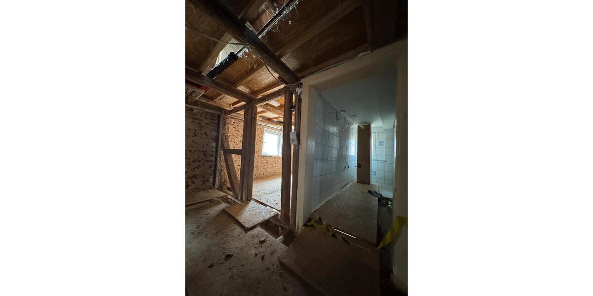 Einfamilienhaus Boffzen - 8 Zimmer, 1.000 m&sup2;, 129.000&euro; | Angebot:26416224