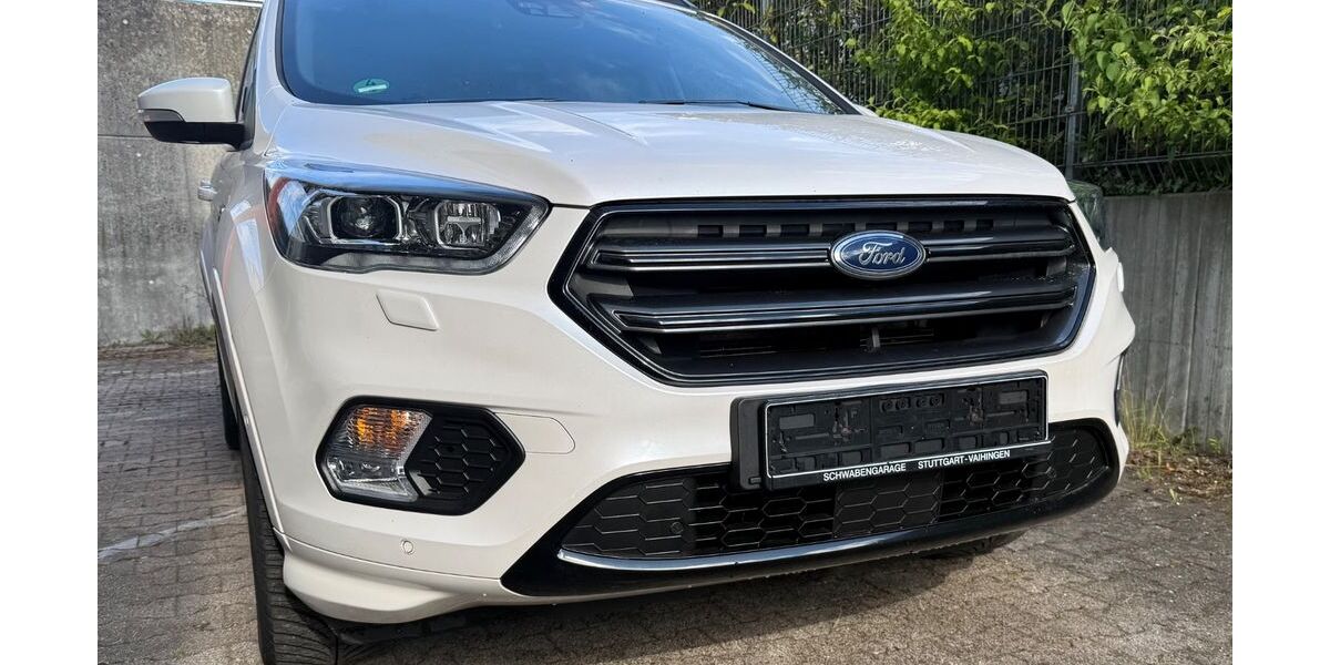 Ford Kuga 83.252 km 11.999 &euro; Sindelfingen 71065