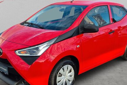 Toyota Aygo (X) 32.769 km 9.999 &euro; Pirna 01796
