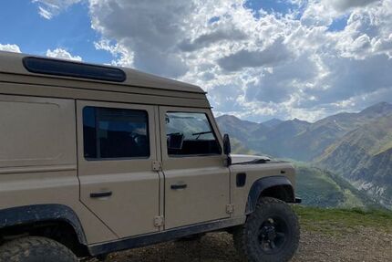 Land Rover Defender 305.500 km 32.500 &euro; Winterberg 59955