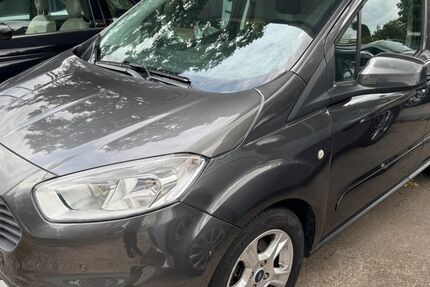 Ford Transit Courier 61.000 km 9.250 € Nürnberg 90453