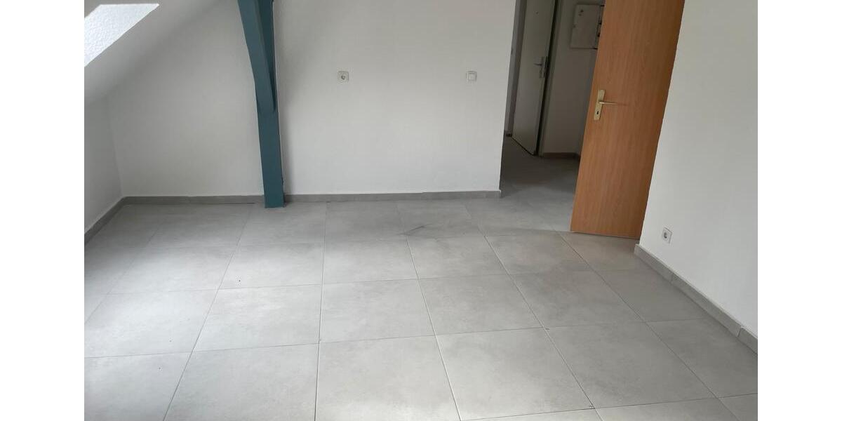 Dachgeschoßwohnung Dessau-Roßlau Dessau - 3 Zimmer, 75 m&sup2;, 480&euro; | Angebot:26505043