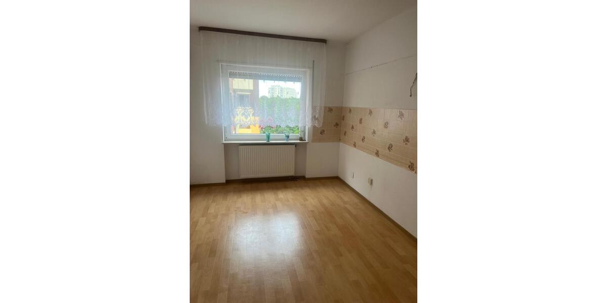 Etagenwohnung Homburg - 2 Zimmer, 70 m&sup2;, 140.000&euro; | Angebot:26957686