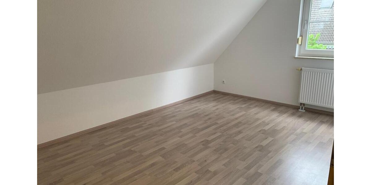 Einfamilienhaus Celle Bostel - 4 Zimmer, 120 m&sup2;, 1.200&euro; | Angebot:26391950
