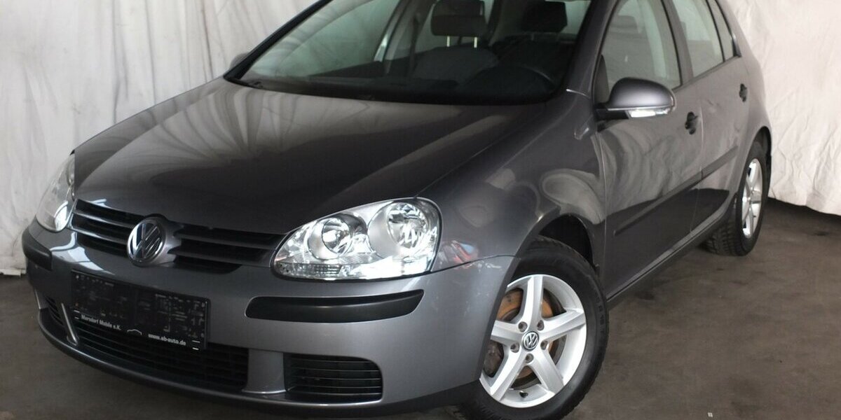 VW Golf TRENDLINE KLIMAAUTOMATIK 5-TÜRIG 132.115 km 4.904 &euro; Köln 50858