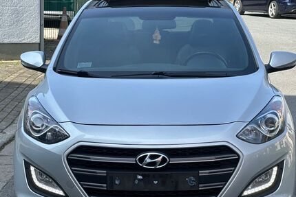 Hyundai i30 127.098 km 7.999 &euro; Essen 45276
