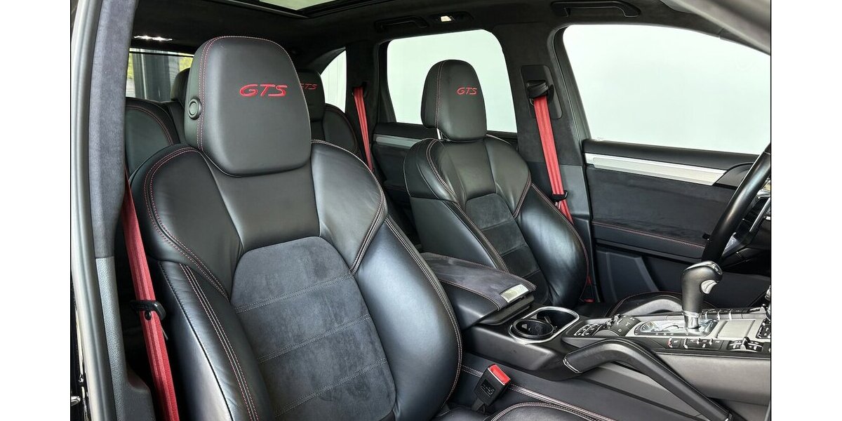 Porsche Cayenne GTS LED Pano Memory Bose Luft AHK 70.000 km 42.790 &euro; Stade 21682