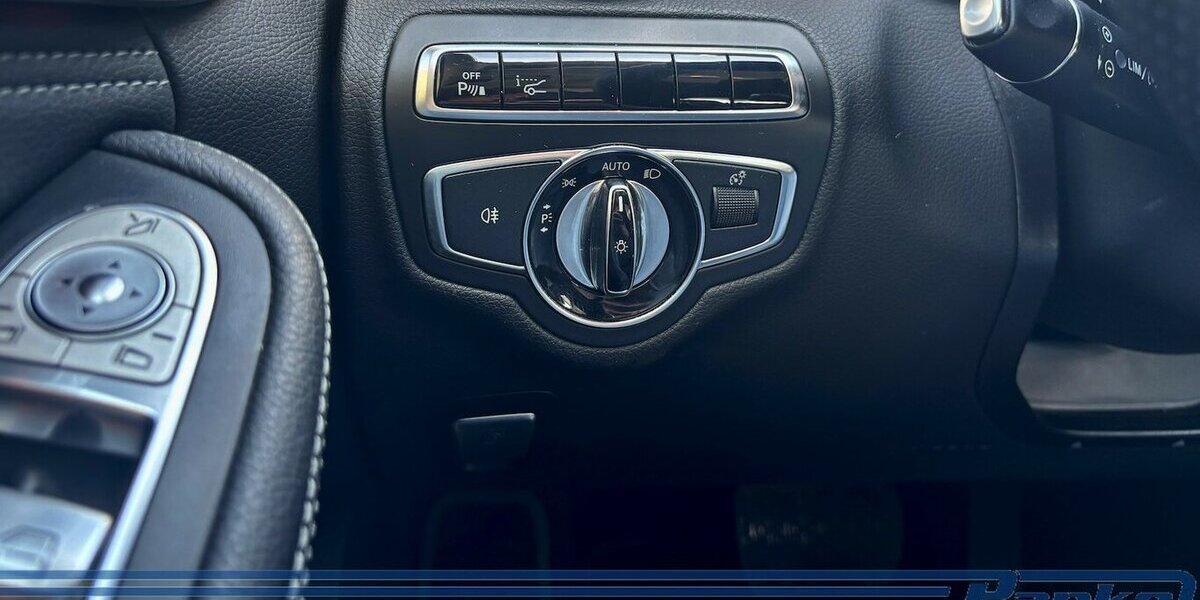 Mercedes-Benz C 180 CGI Lim. Aut.*SchiebD*HUD*LED*PDC*Memo*SH 50.435 km 17.990 &euro; Berlin 13187