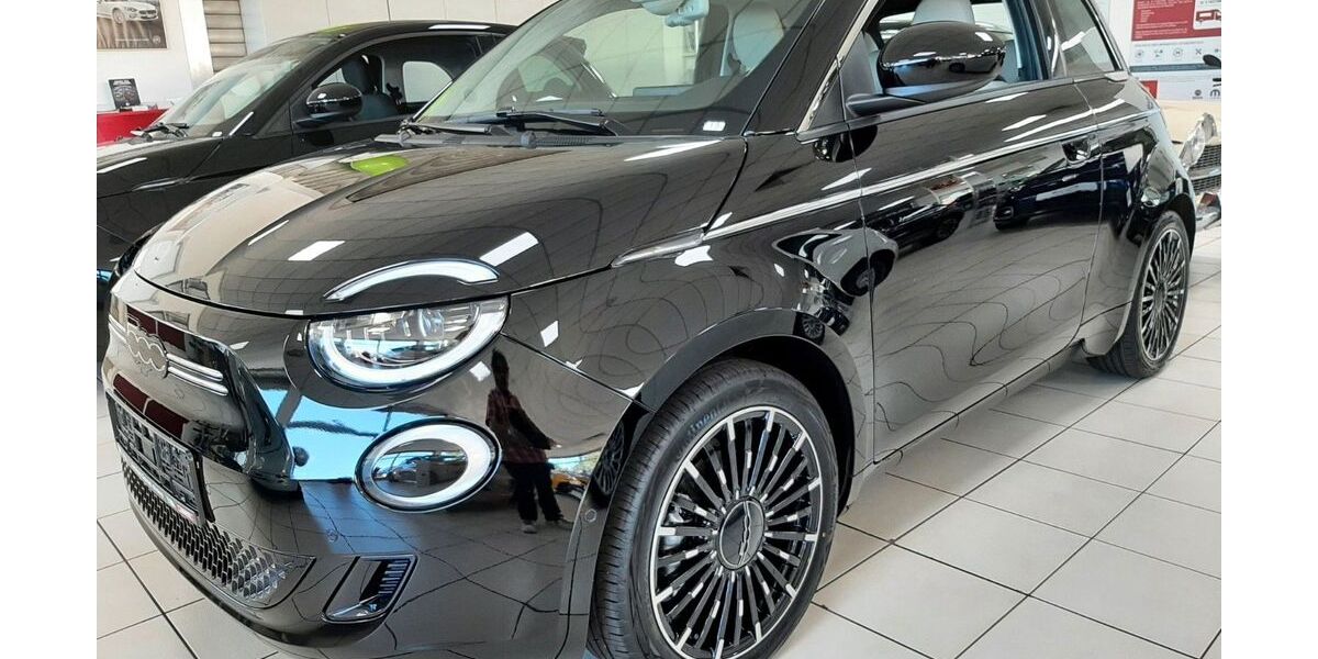 Fiat 500e 25.000 km 29.900 € Nürnberg 90482