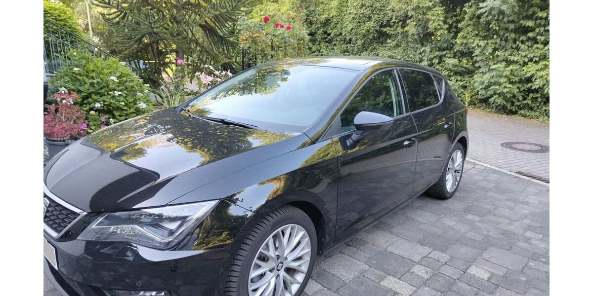 Seat Leon 49.999 km 14.999 &euro; Essen 45329