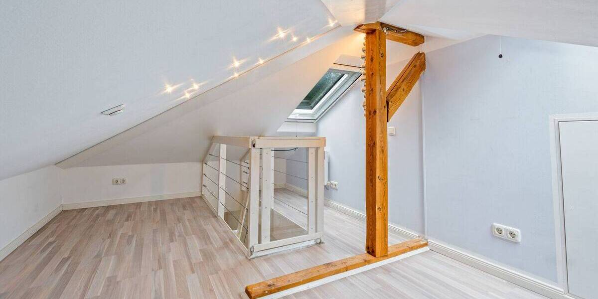 Bungalow Hamburg Rahlstedt - 4 Zimmer, 135 m&sup2;, 2.450&euro; | Angebot:26026427