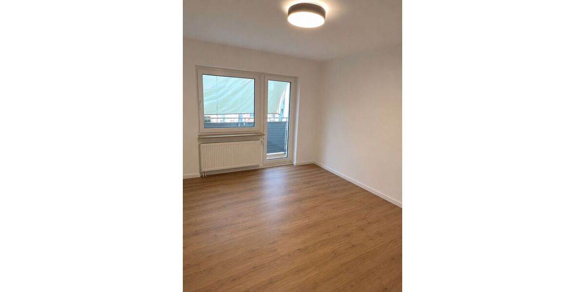 Provisionsfrei* Hochwertig sanierte 3-Zimmer-Wohnung mit XXL-Balkon in Ludwigshafen - 3- Ludwigshafen Nord-Hemshof | Angebot:26676614