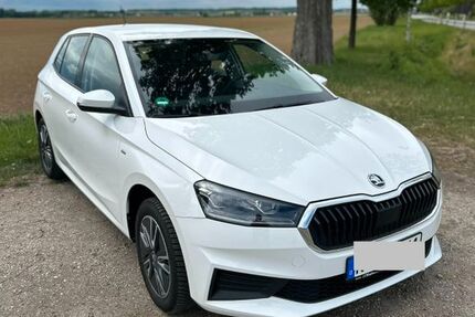 Skoda Fabia 22.500 km 18.900 &euro; Mintraching 93098
