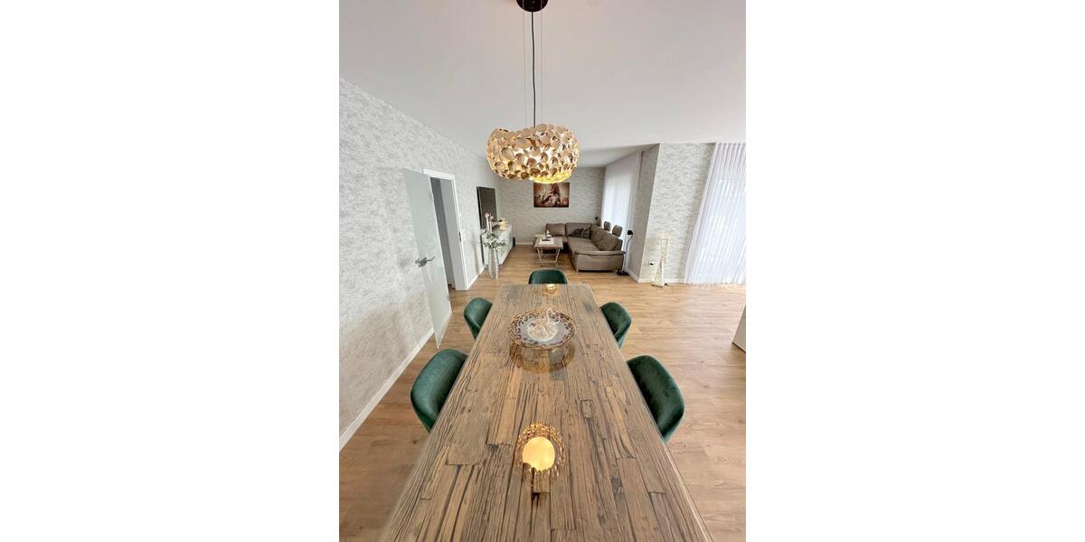 Doppelhaushälfte Emden - 6 Zimmer, 239 m&sup2;, 2.350&euro; | Angebot:26249360