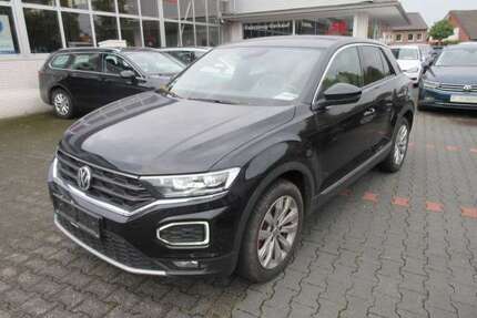 VW T-Roc Sport 1.5 TSI DSG NAVI LEDER LED GJR ASSIST
