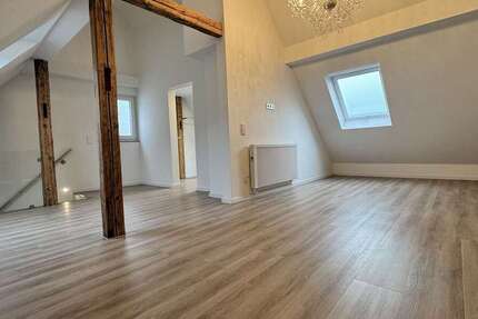 Haus Sachsenheim - 3 Zimmer, 102 m&sup2;, 370.000&euro; | Angebot:25567274