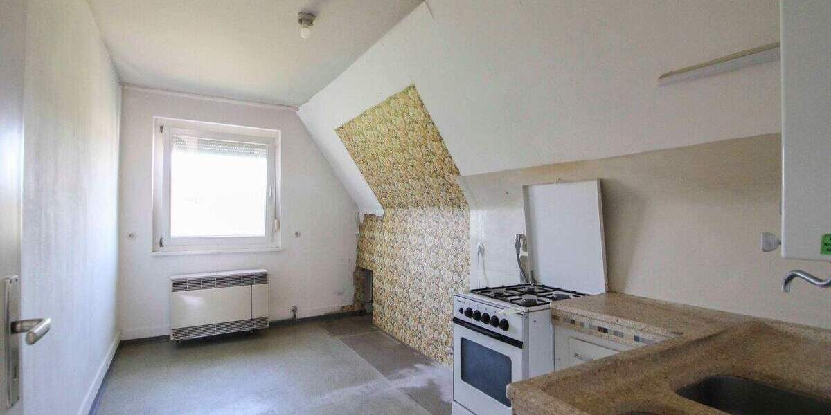 Interessantes MFH mit Wertsteigerungspotenzial und großem Garten in Top-Lage von Stuttgart 9 zimmer