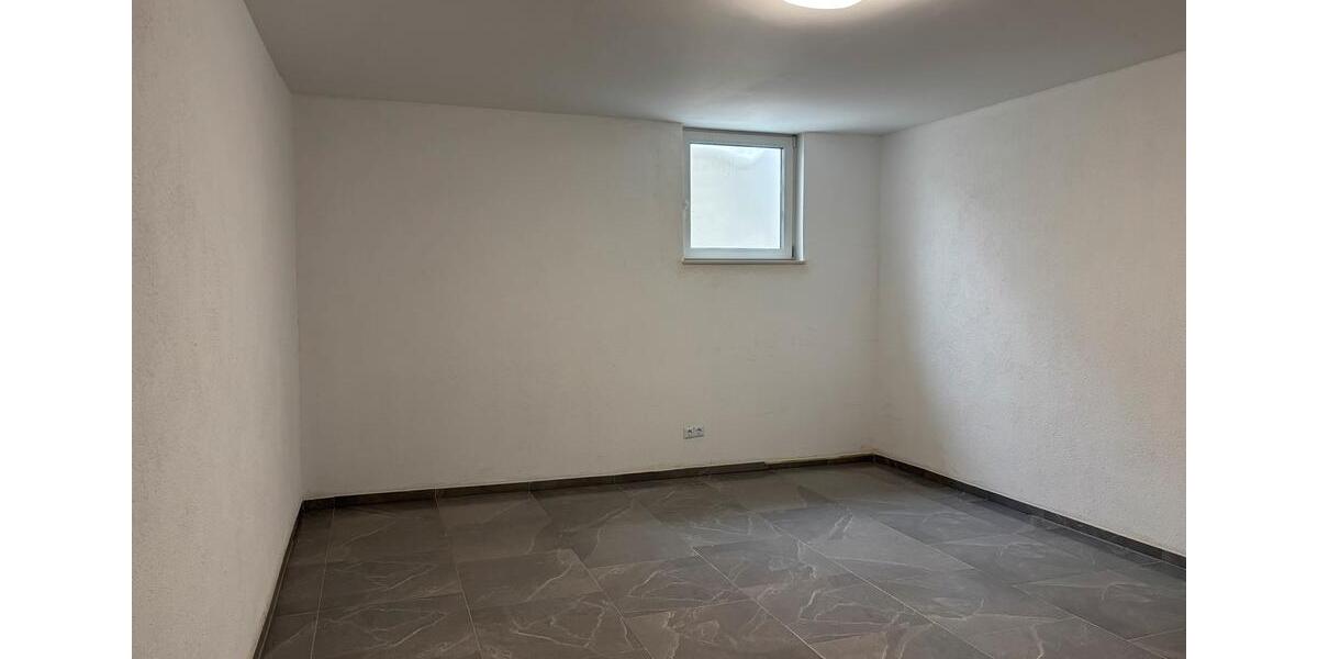 Erdgeschoßwohnung Albstadt Gemarkung Onstmettingen - 3 Zimmer, 93 m&sup2;, 950&euro; | Angebot:26102762