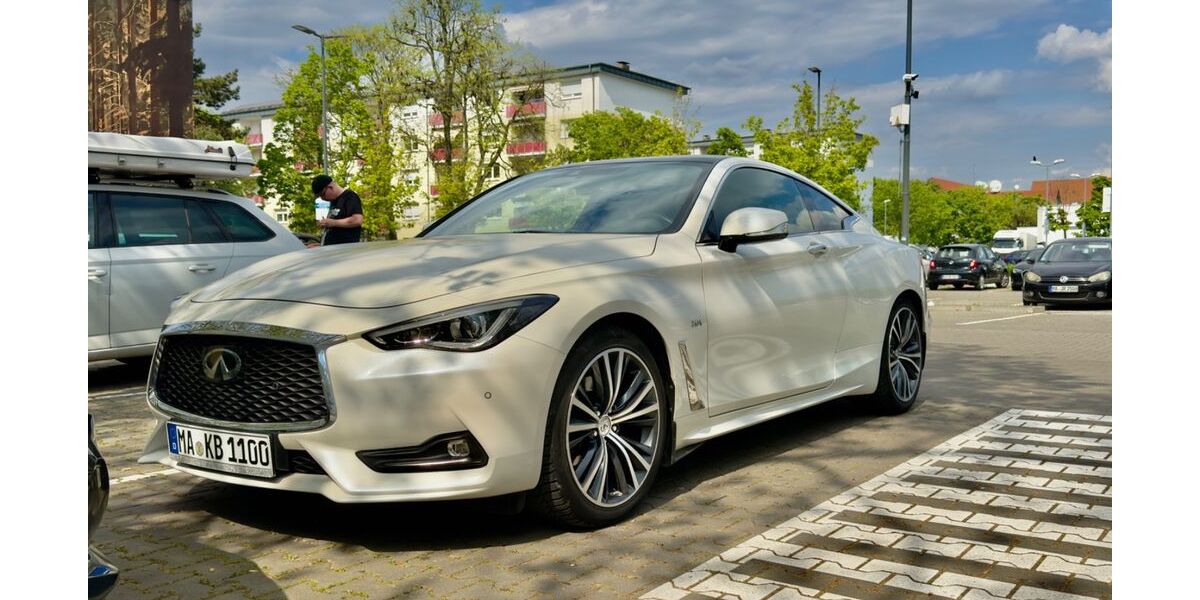 INFINITI Q60 141.211 km 18.999 &euro; Mannheim 68169