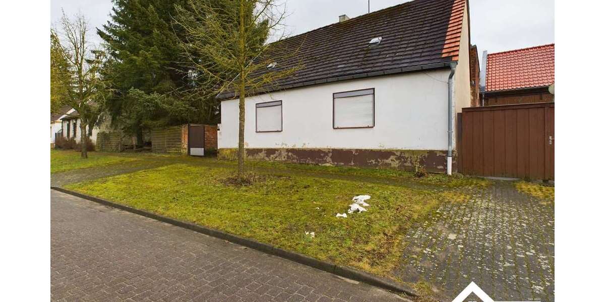 Einfamilienhaus mit viel Potenzial, großem Grundstück und vielseitig nutzbarem Nebengebäude - Einfamilienhaus Grimme Grimme | Angebot:25717453