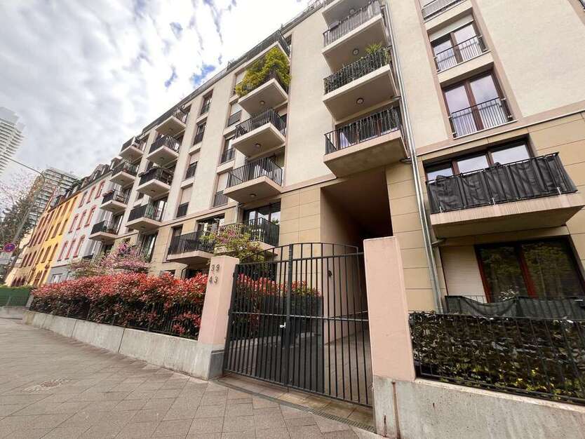 Wohnung zum Kaufen in Frankfurt am Main 1.450.000 € 146 m²