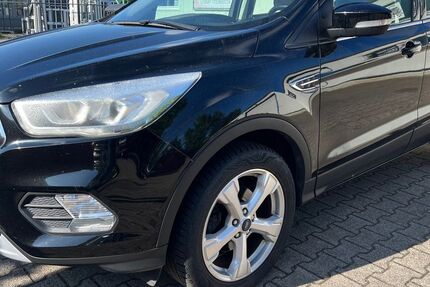 Ford Kuga 195.000 km 7.999 &euro; Gronau 48599