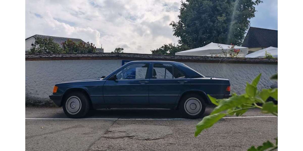 Mercedes-Benz 190 119.280 km 10.200 &euro; München 81475