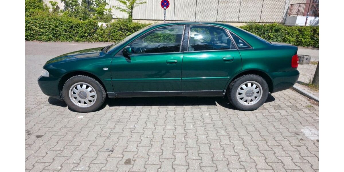 Audi A4 152.500 km 3.400 &euro; berlin 12207