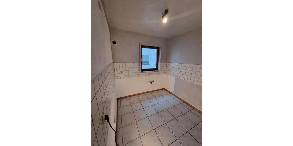 Etagenwohnung Erlenbach am Main - 3 Zimmer, 74 m&sup2;, 850&euro; | Angebot:25403430