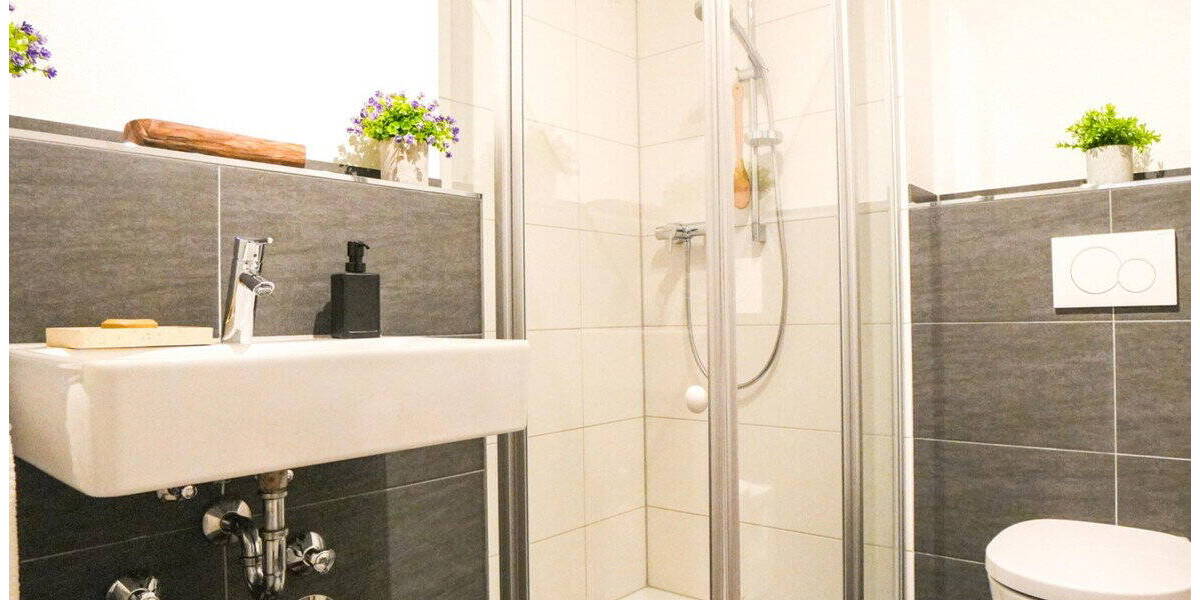 Etagenwohnung Bonn Plittersdorf - 2 Zimmer, 62 m&sup2;, 1.290&euro; | Angebot:26751893