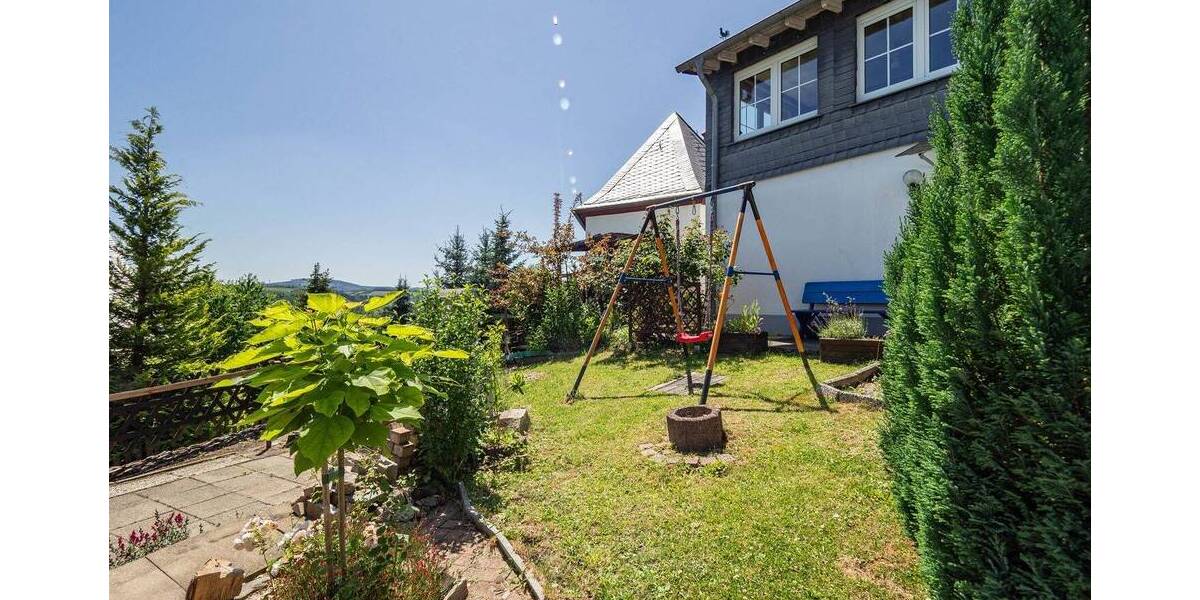 Mehrfamilienhaus, Wohnhaus Meschede-Eversberg Eversberg - 8 Zimmer, 178 m&sup2;, 177.000&euro; | Angebot:25729201