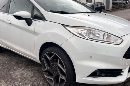Ford Fiesta 162.000 km 3.750 &euro; wuppertal 42285