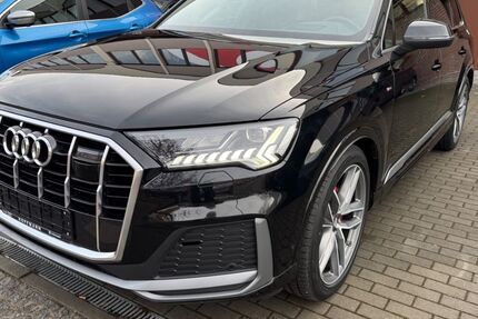 Audi Q7 87.000 km 59.800 € Berlin 13599