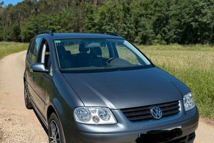 VW Touran 235.000 km 2.490 &euro; Eckental 90542