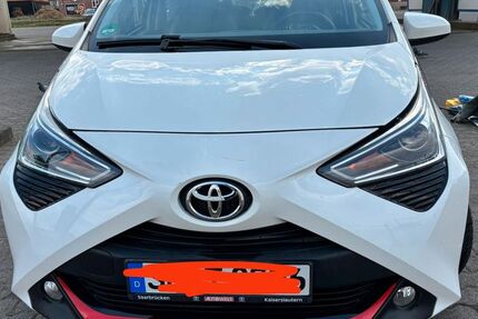 Toyota Aygo (X) 37.227 km 7.900 &euro; Saarbrücken 66111