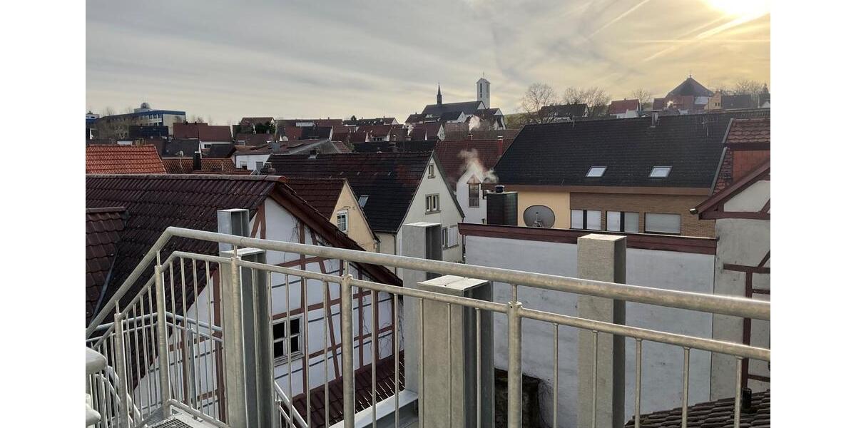 Dachgeschoßwohnung Neckarbischofsheim - 5 Zimmer, 93 m&sup2;, 930&euro; | Angebot:26654974