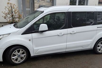 Ford Grand Tourneo