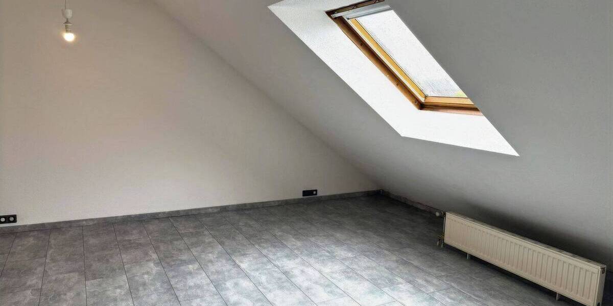 Reihenmittelhaus Krefeld Kempener Feld/Baakeshof - 6 Zimmer, 135 m&sup2;, 360.000&euro; | Angebot:26779006