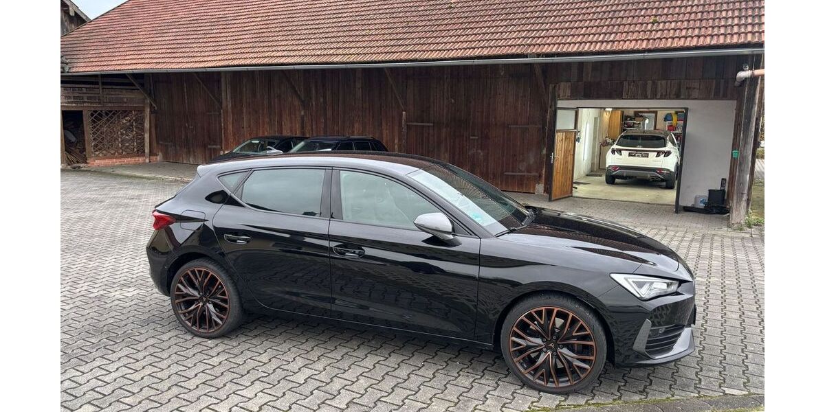 Cupra Leon 105.355 km 21.400 &euro; Kirchroth 94356