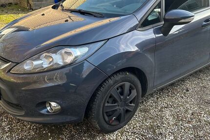 Ford Fiesta 155.000 km 2.150 &euro; Eschweiler 52249