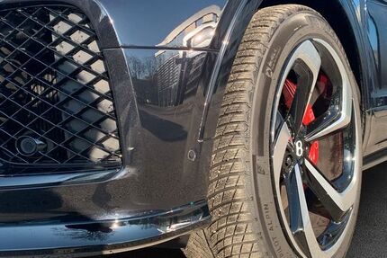 Bentley Bentayga 2.800 km 274.999 &euro; München 80809