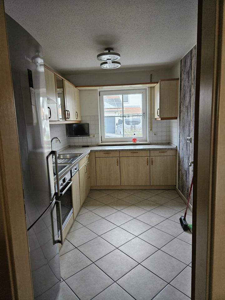 Reiheneckhaus in ruhiger Wohnsiedlung mit Garten und Garage zimmer