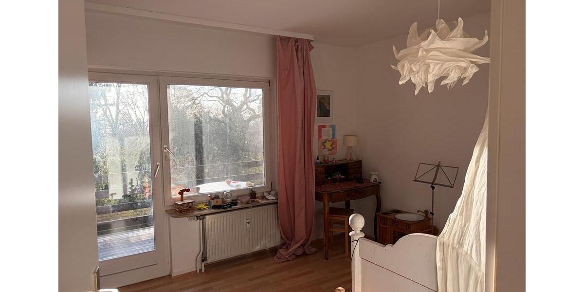 Etagenwohnung Kassel Nordshausen - 4 Zimmer, 150 m&sup2;, 1.500&euro; | Angebot:25515595