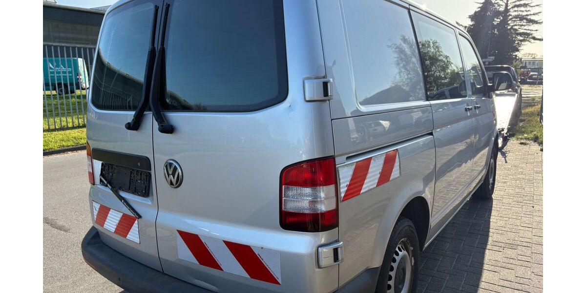 VW T5 Transporter 210.000 km 9.000 &euro; Heek-Nienborg 00491725307707 48619