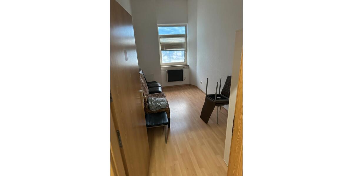 Gewerberäume 5 Zimmer 3 Bäder u. Küche zu vermieten 5 zimmer