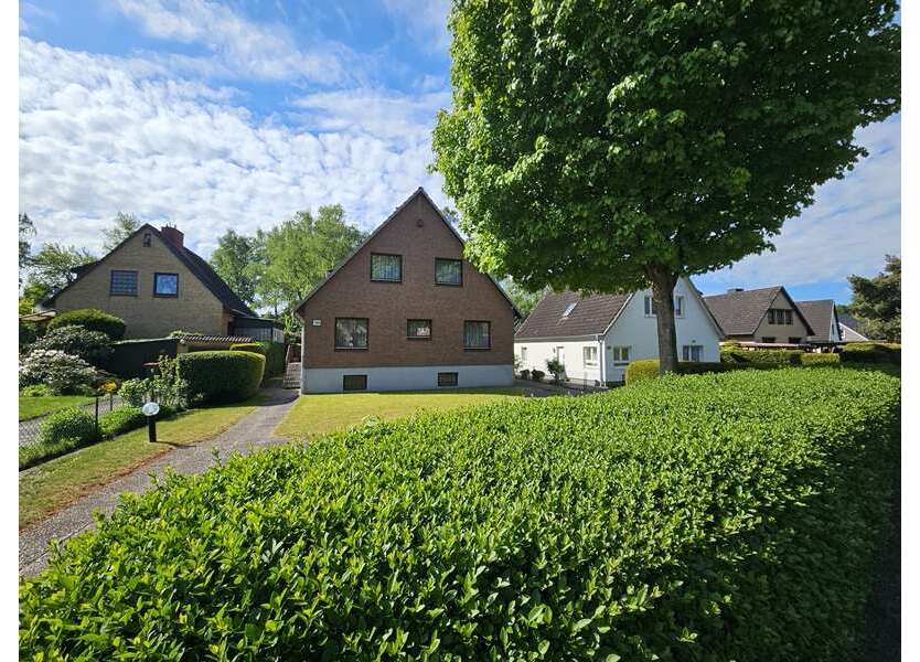 Haus zum Kaufen in Hamburg-Lurup 950.000 € 190.17 m²