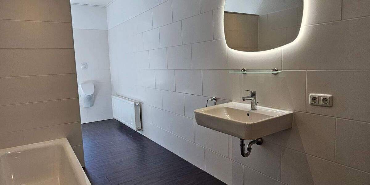 Etagenwohnung Timmaspe - 3 Zimmer, 170 m&sup2;, 1.200&euro; | Angebot:24027270