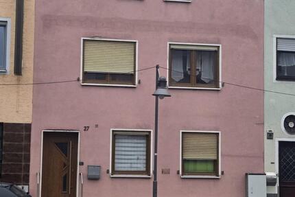 Einfamilienhaus mit Garten, Carport und Balkon´s - 